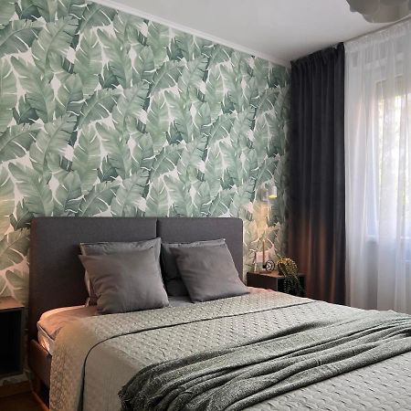 Riverside Jungle Green Apartment Oradea Exteriör bild