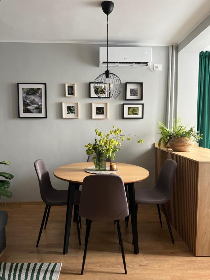 Riverside Jungle Green Apartment Oradea Exteriör bild
